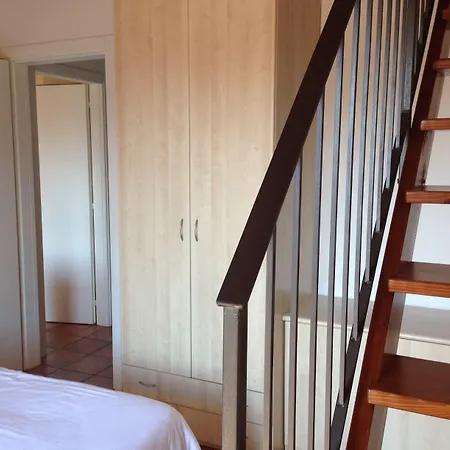 Ferrari מלון דירות 4*