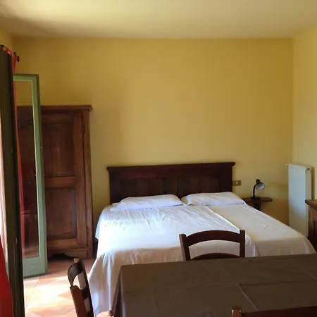 Ferrari מלון דירות 4*