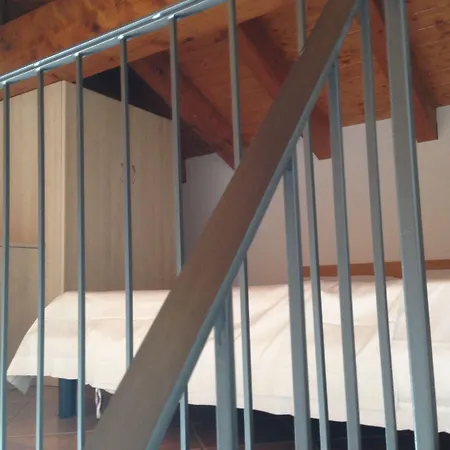 Ferrari מלון דירות