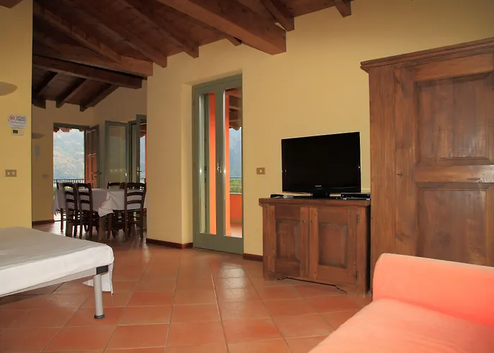 Apart-hotel Ferrari 4*